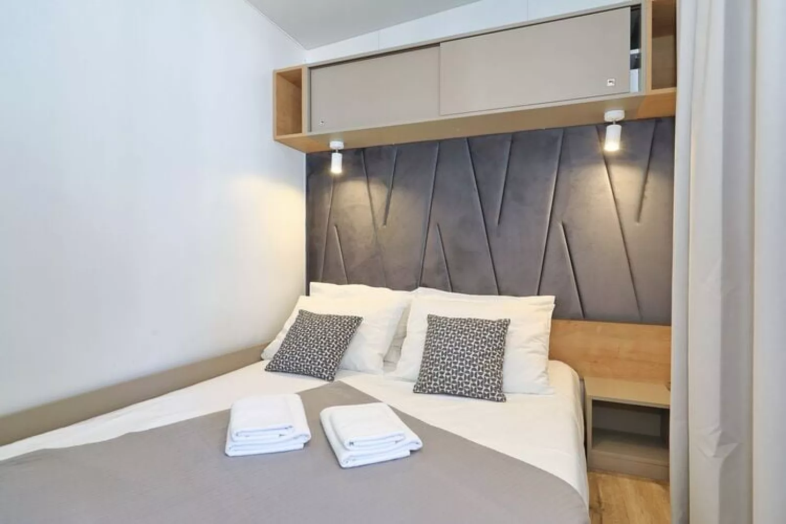 Mobile Homes in Camping Park Soline - Biograd - Type Glamping Family Deluxe-Bedroom