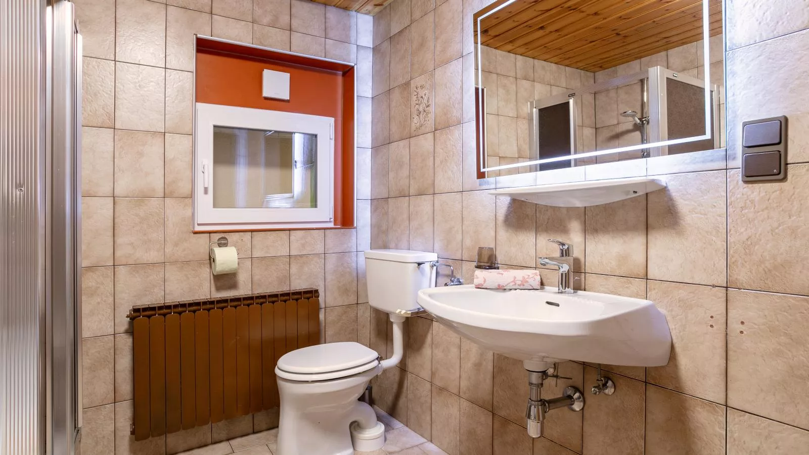 Nachtschatt-Bathroom