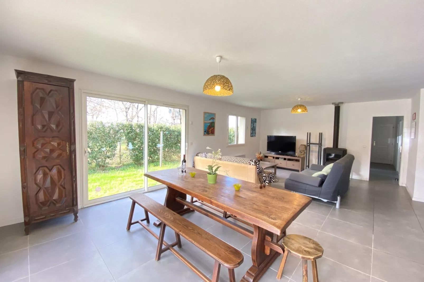 Holiday home with pool Grayan-et-l'Hôpital-Salon