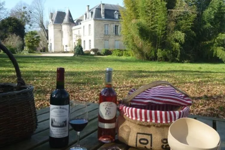 Holiday home with pool Grayan-et-l'Hôpital-Zones d'été à 20 km