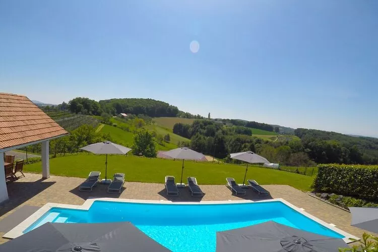 10734-Pool