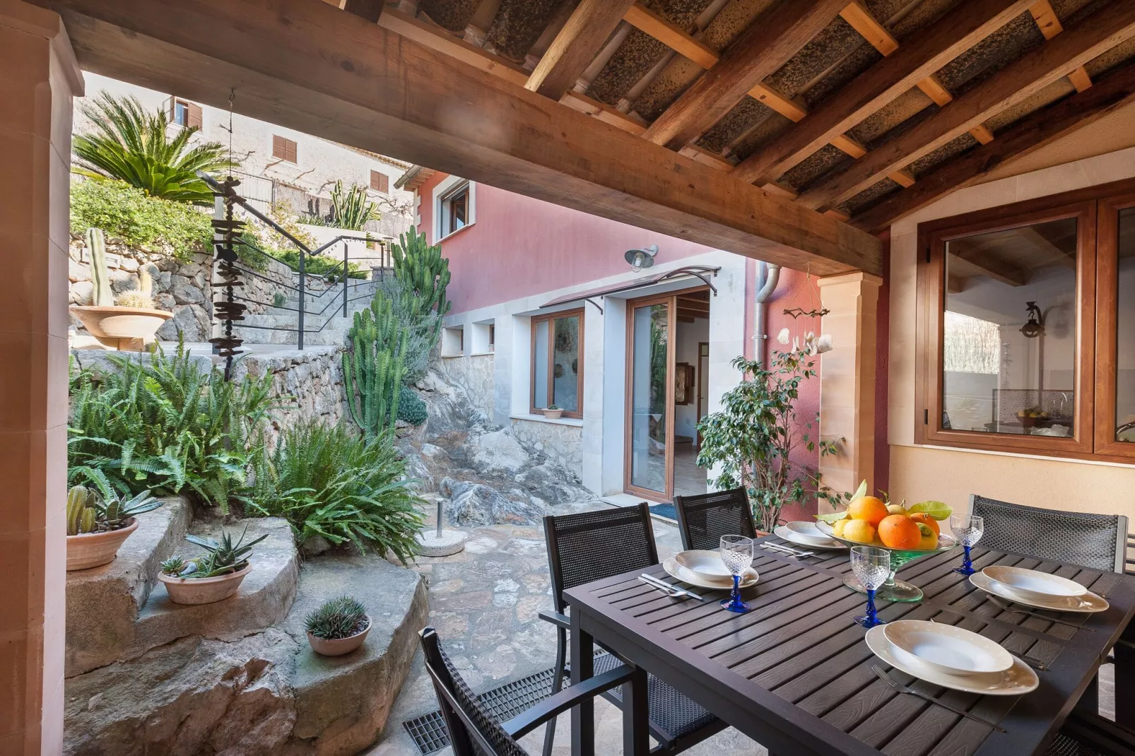 Cal Tio-Exterior summer