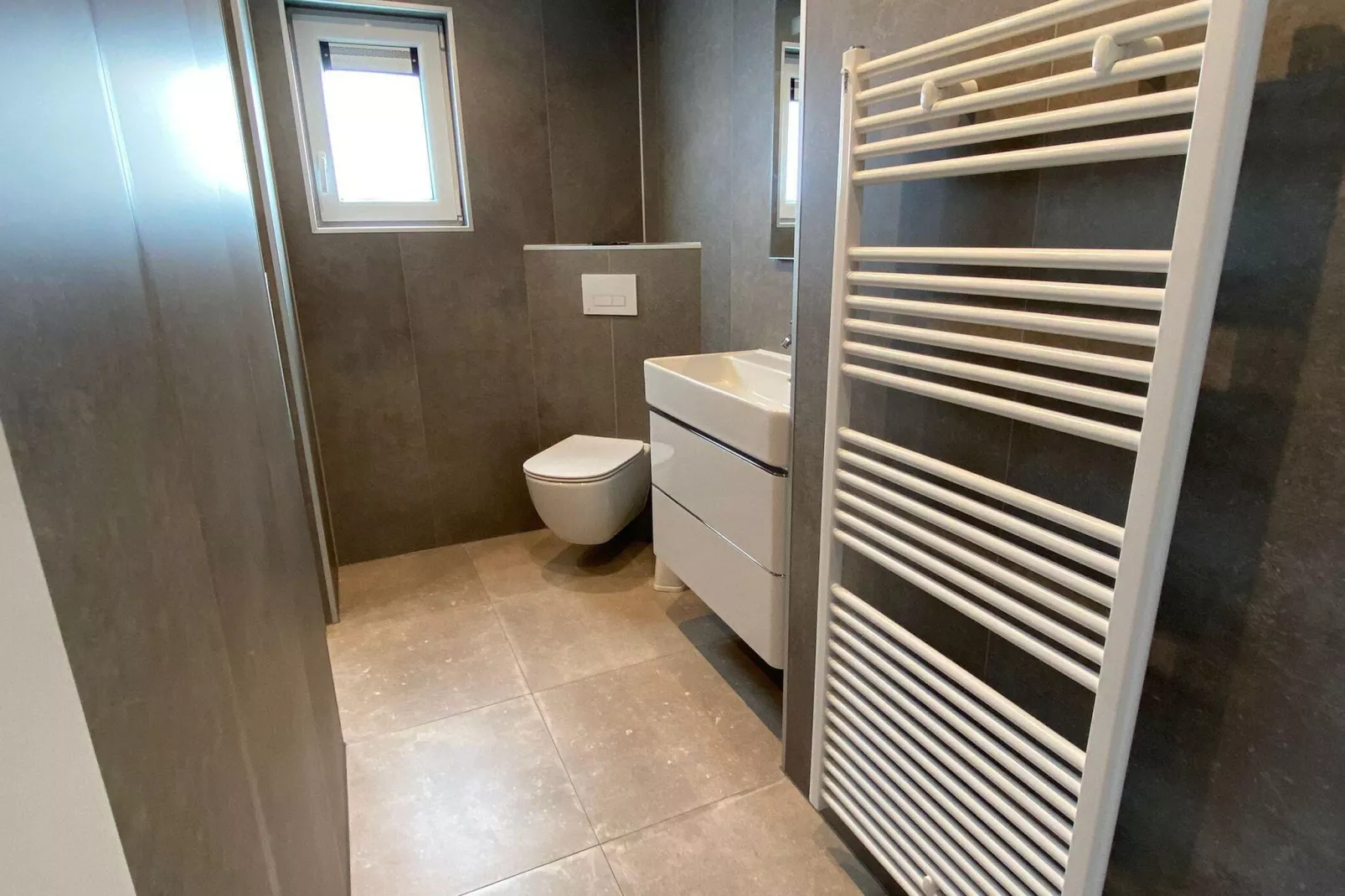 Resort Kaatsheuvel 15-Bathroom