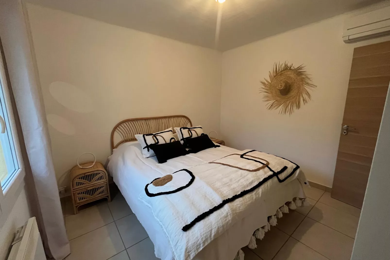 Romarins-Bedroom