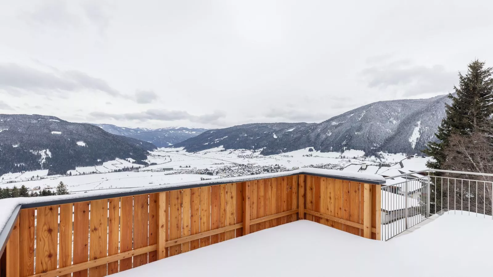 Lärchenhof Top 302-View winter