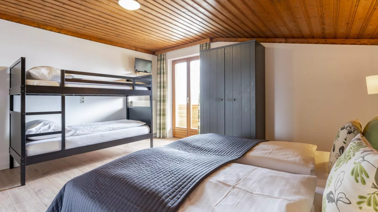 Chalet Kristall I-Bedroom