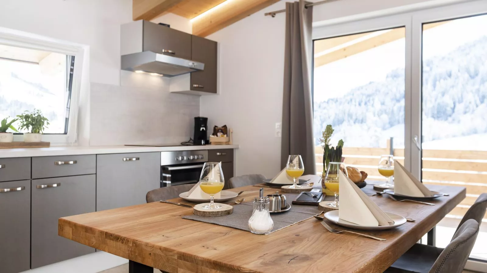 Tirolee Marchegg EG Top 2-Dining room