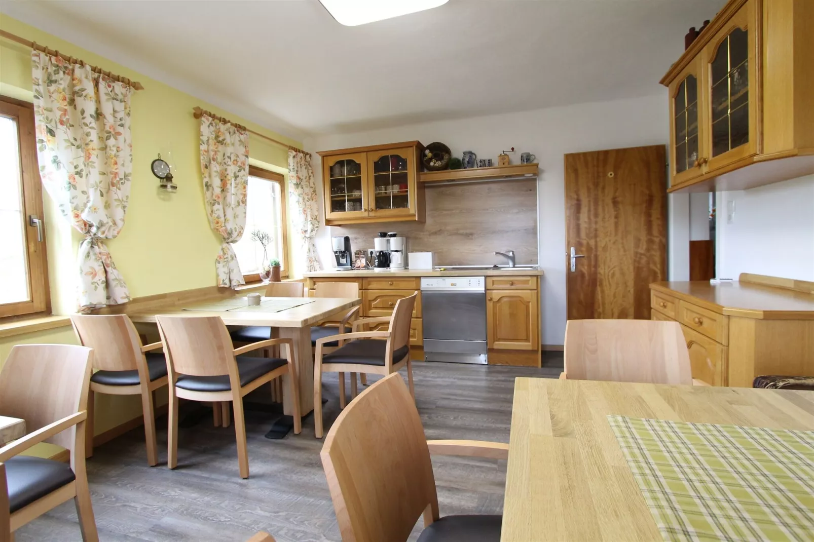 Ferienhaus Dachsteinheim-Dining room