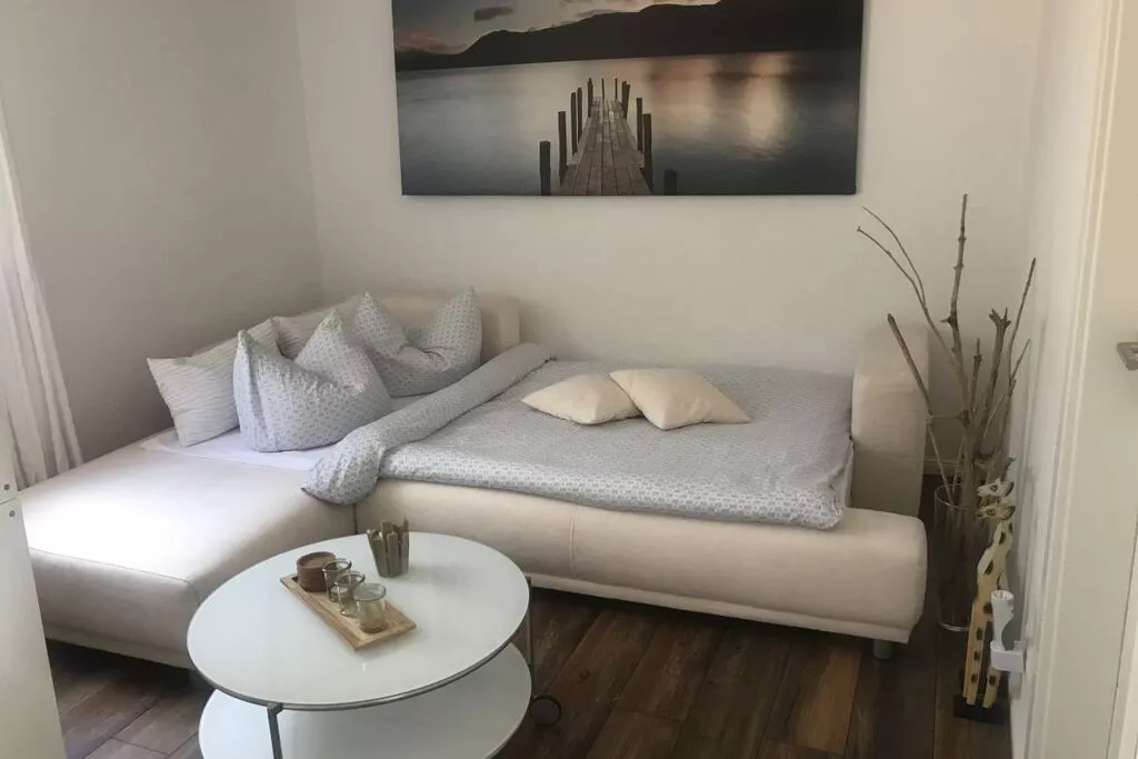 236082-Bedroom
