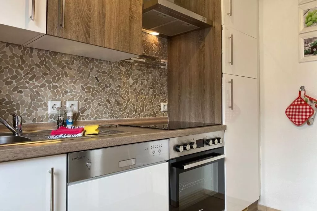 109585-Kitchen