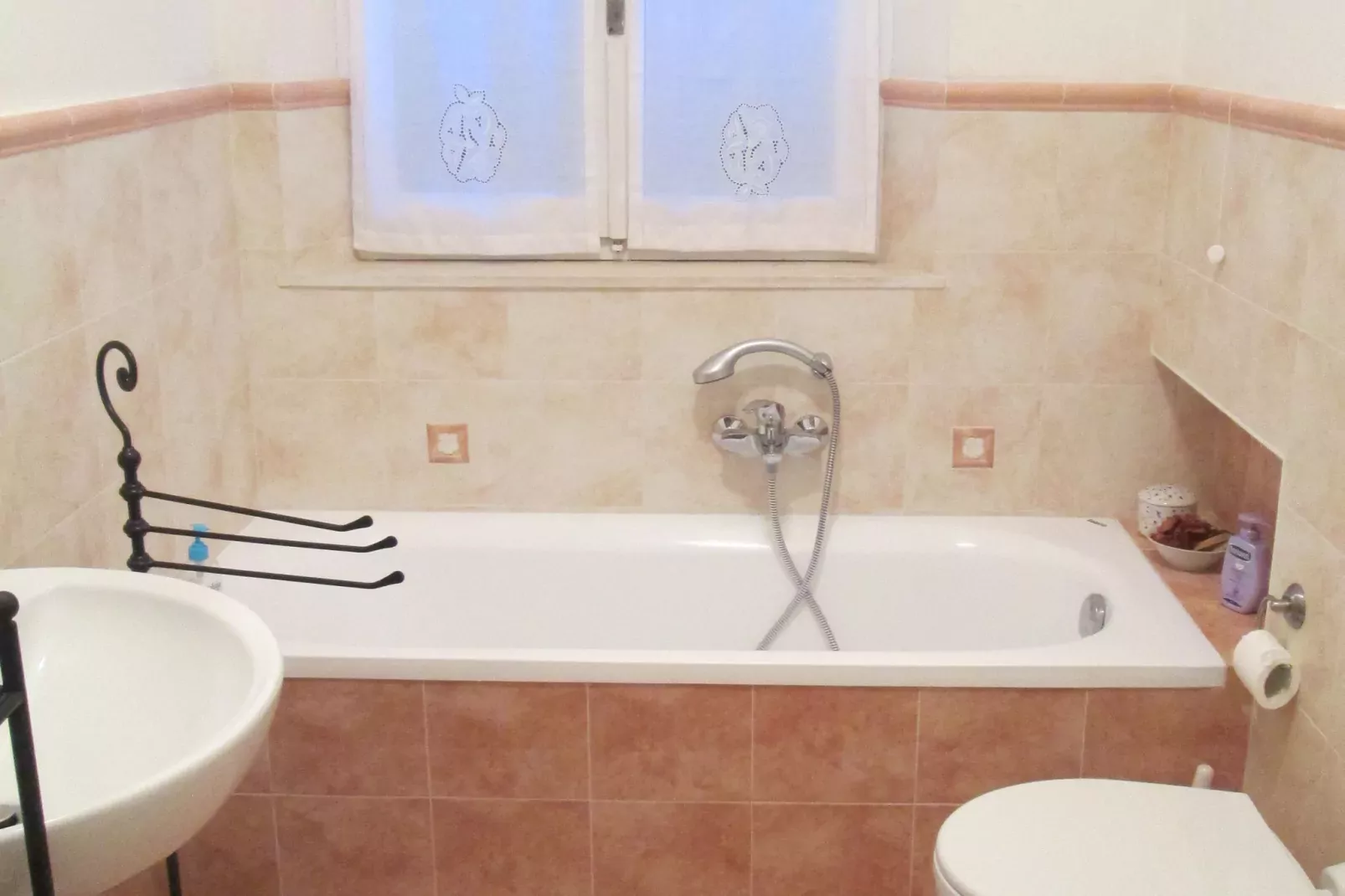 Villa Shakti-Bathroom