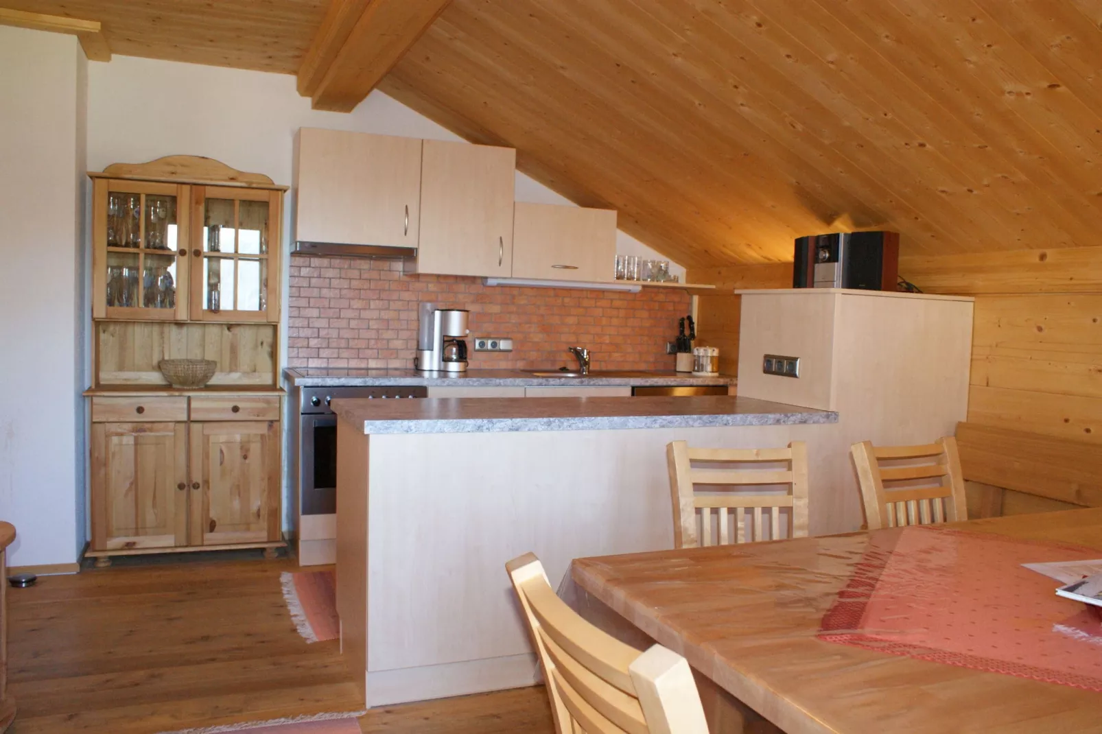 Marco 2-Kitchen