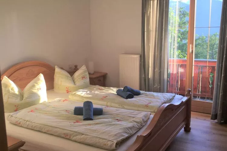266559-Bedroom