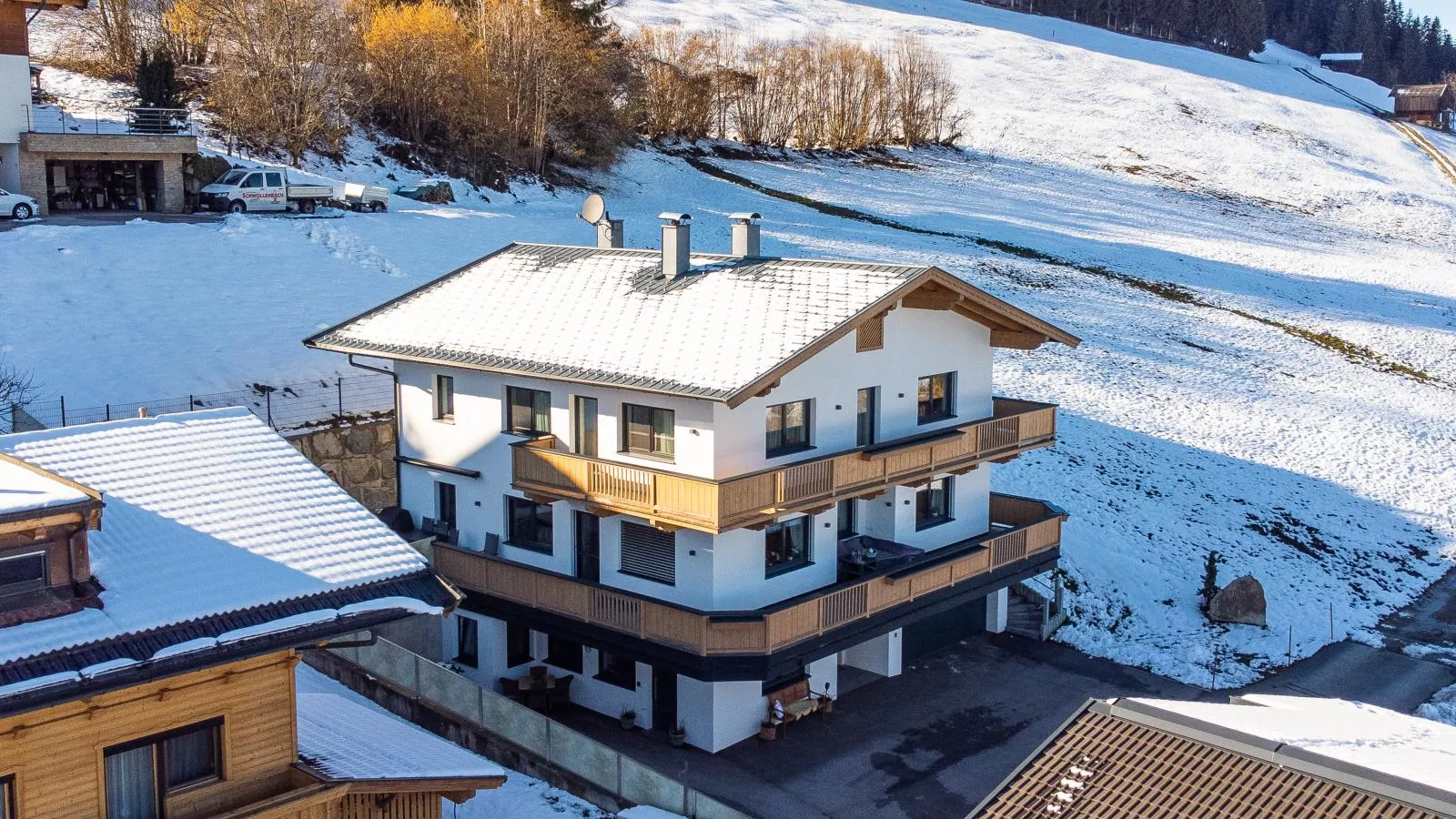 Ralser-Exterior winter