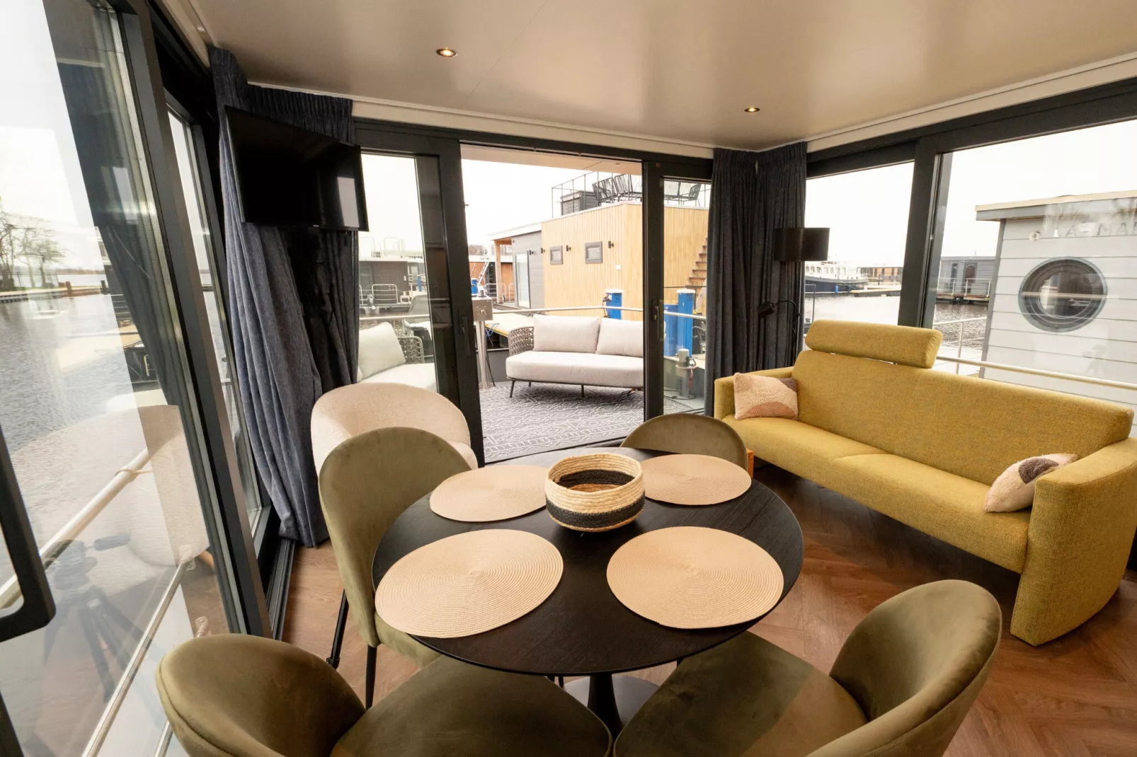 Houseboat - Paviljoenwei 4  Sneek Offingawier 'Boatique Sneek'-Dining room