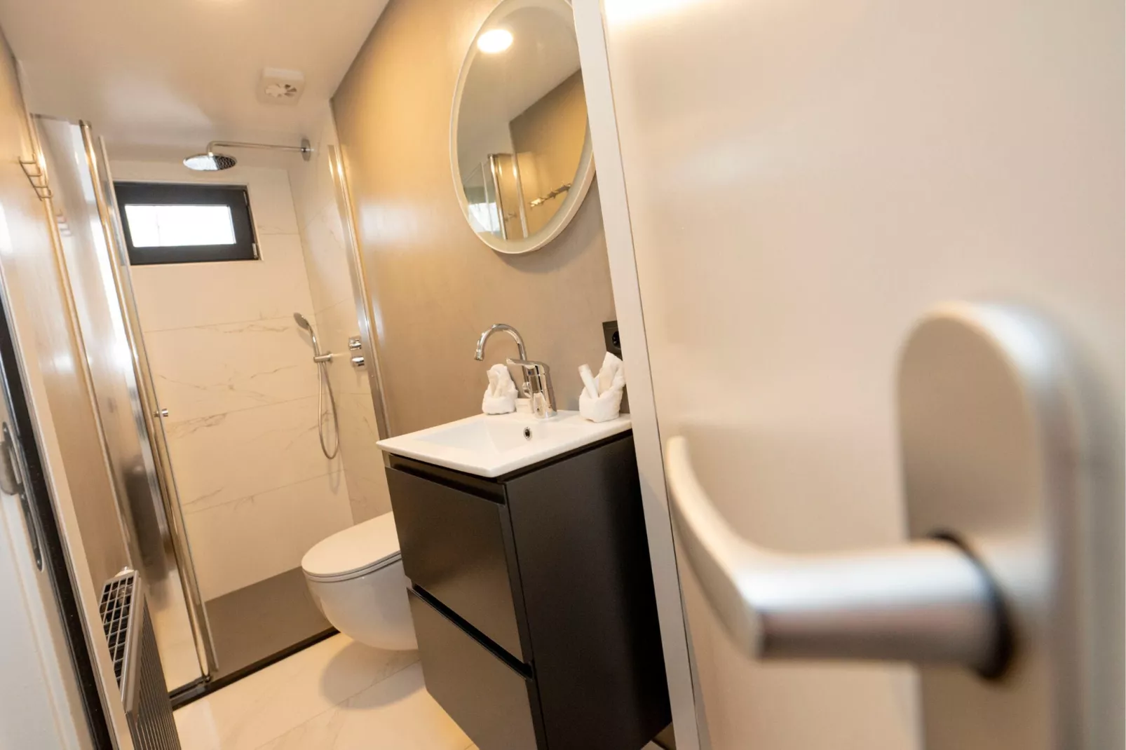 Houseboat - Paviljoenwei 4  Sneek Offingawier 'Boatique Sneek'-Bathroom