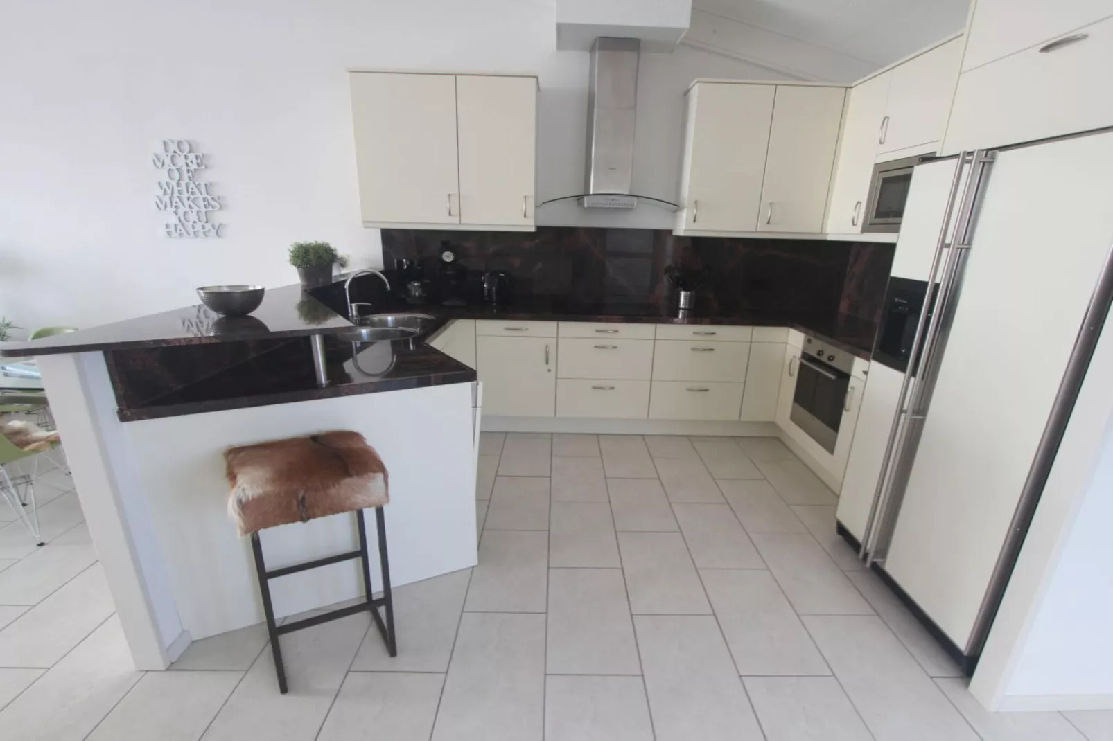 272301-Kitchen