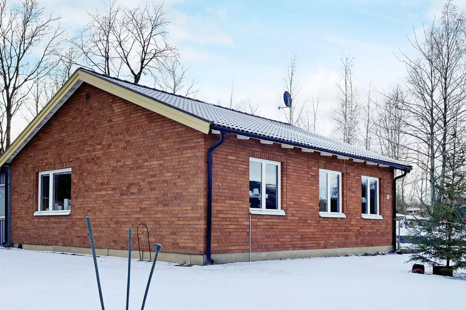 6 Personen Ferienhaus in HÄLLEKIS-Im Freien