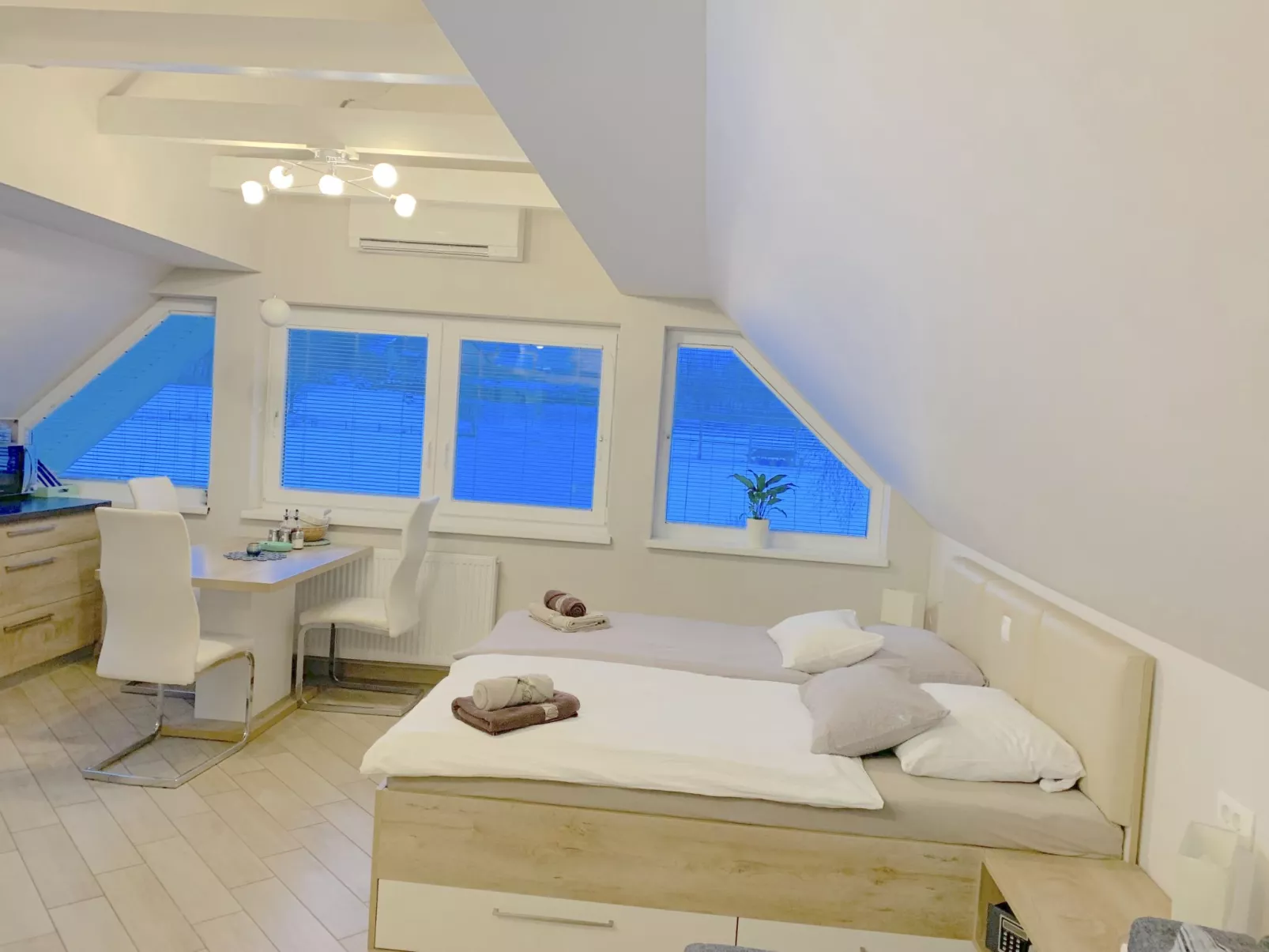 Vila Lesce-Inside