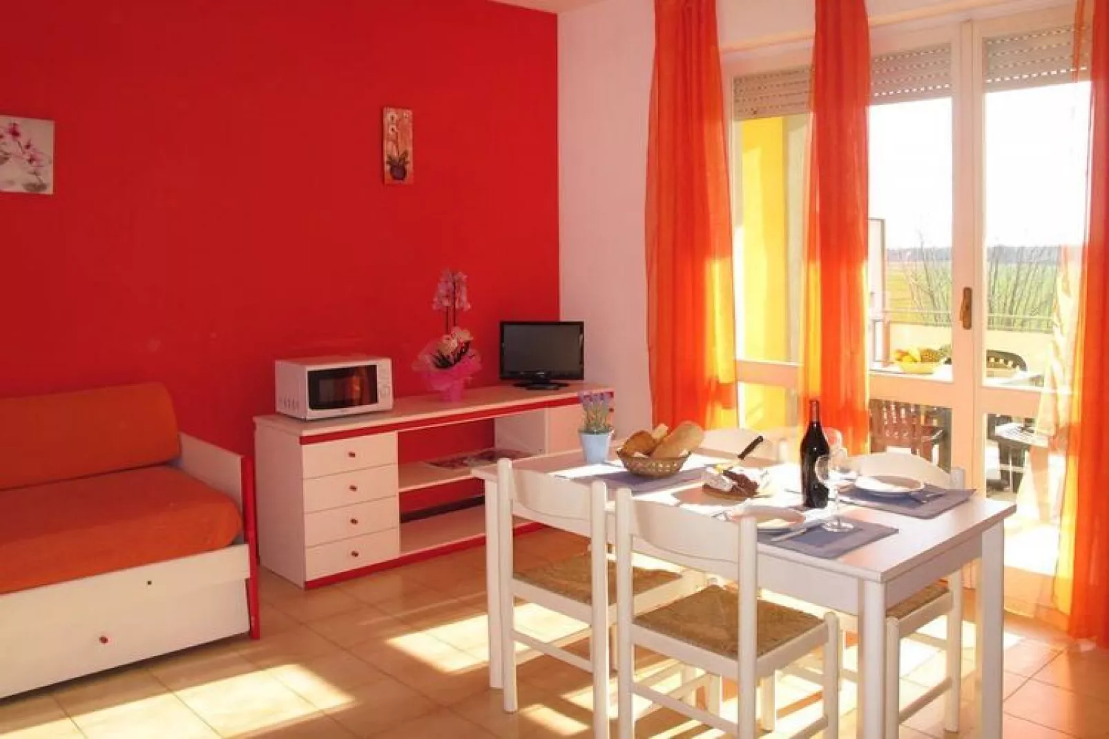 Residenza Alberghiera Italia in Luni - Trilocale R6/C6-Living room