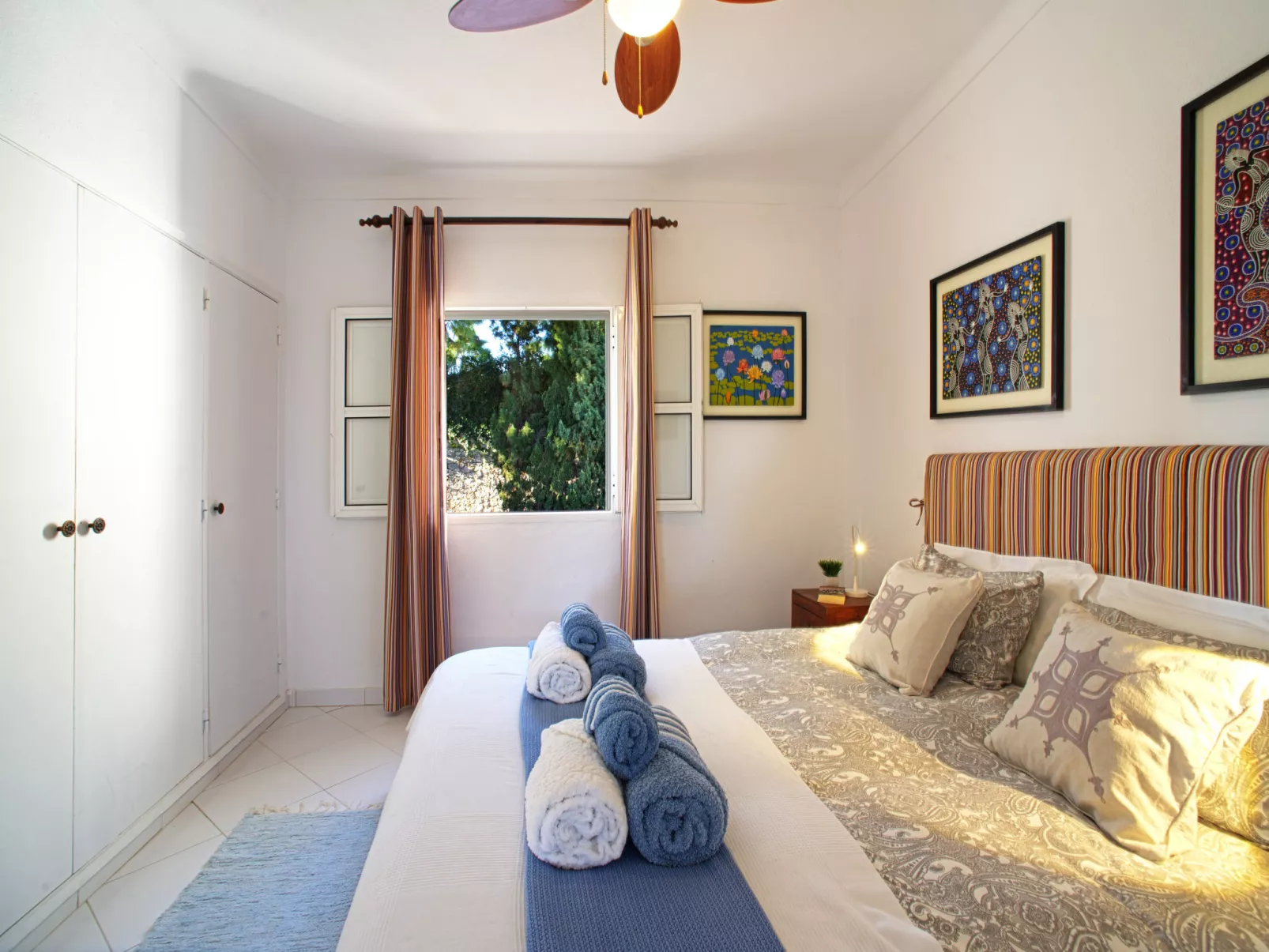 Luz Romana B1-Inside