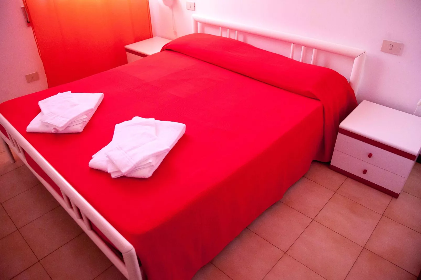 Residenza Alberghiera Italia in Luni - Trilocale R6/C6-Bedroom