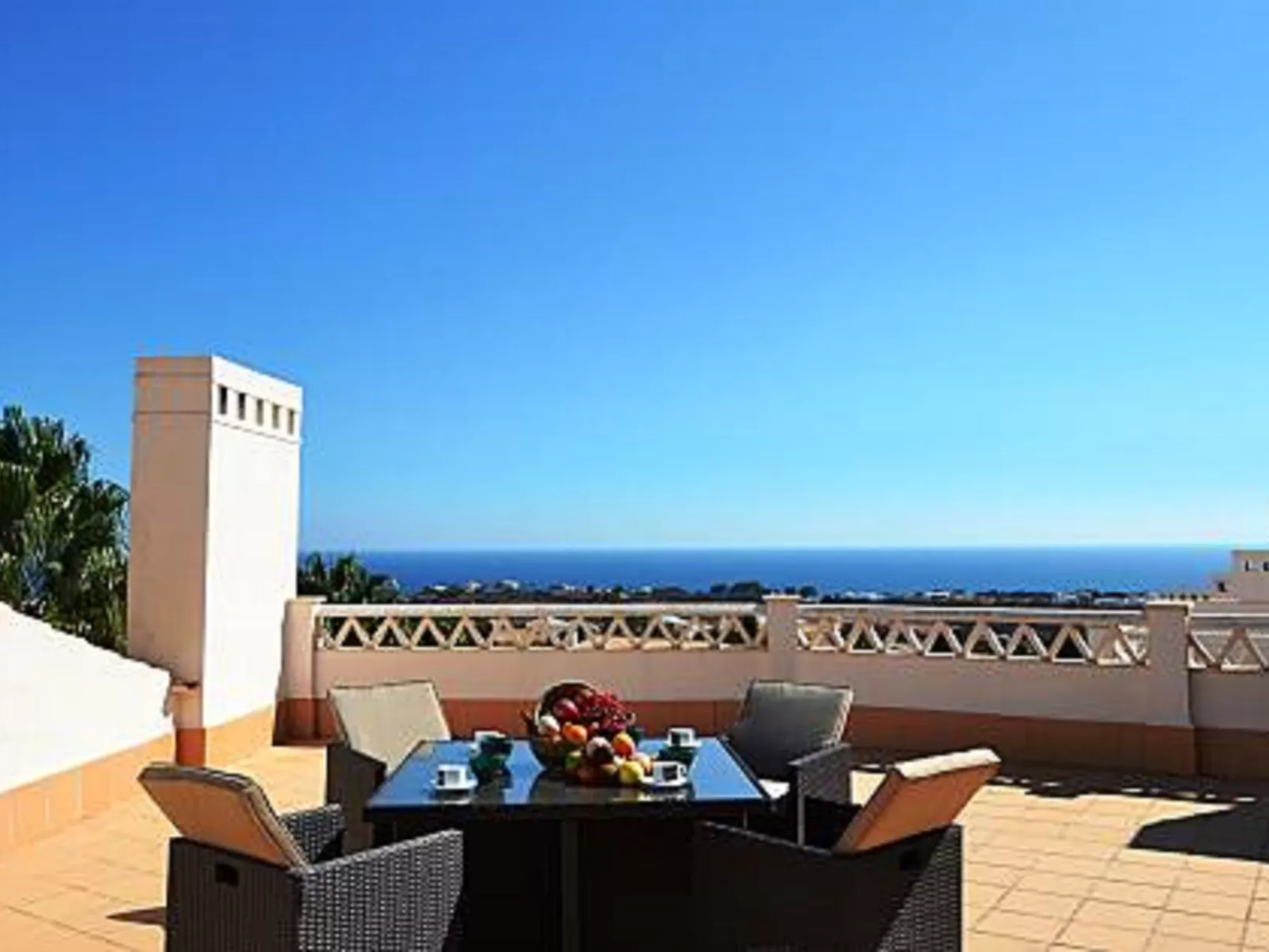 Aguia M T2-Outside