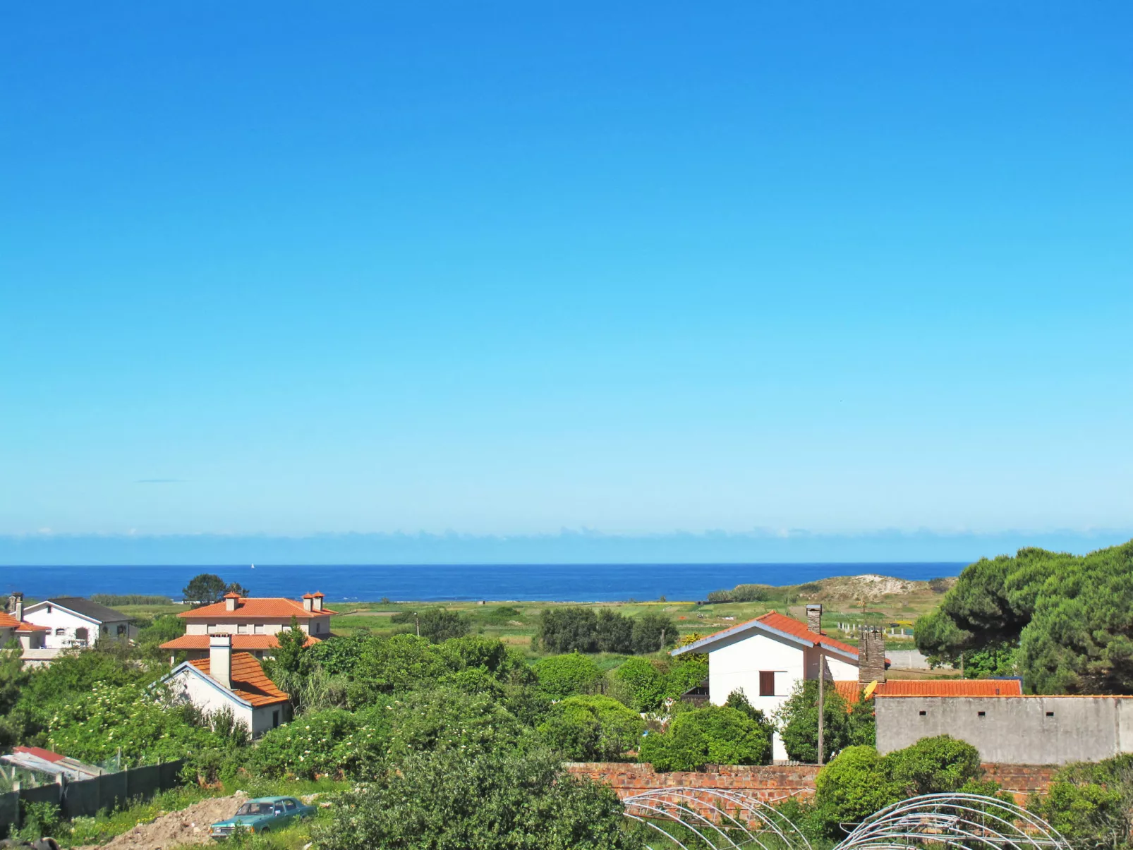 Vista Mar-Outside
