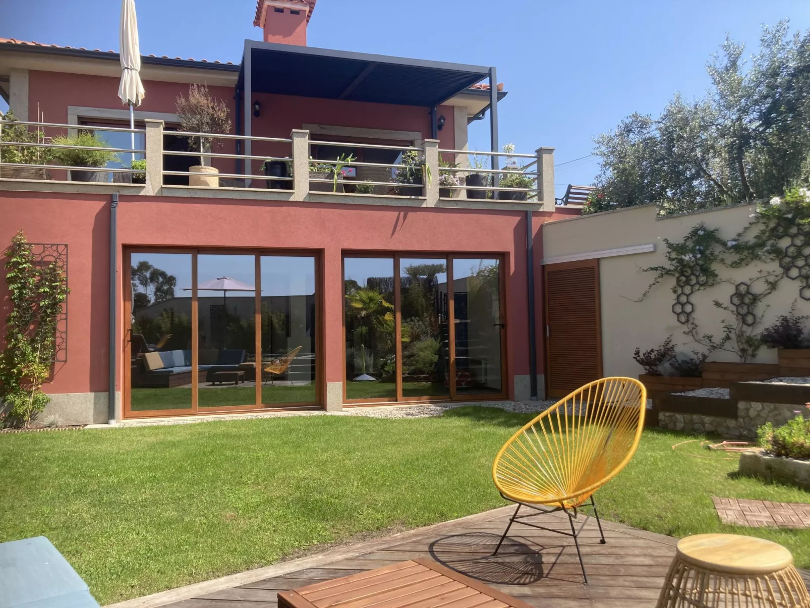 Rio Lima Retreat-Outside