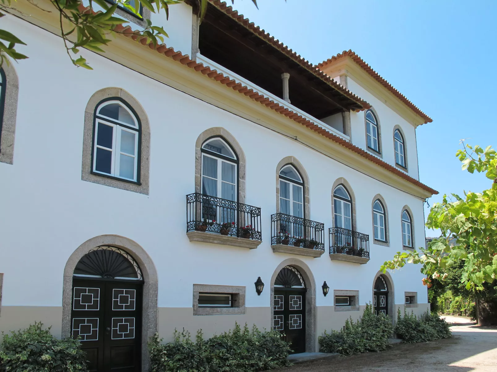 De Ferreira-Outside