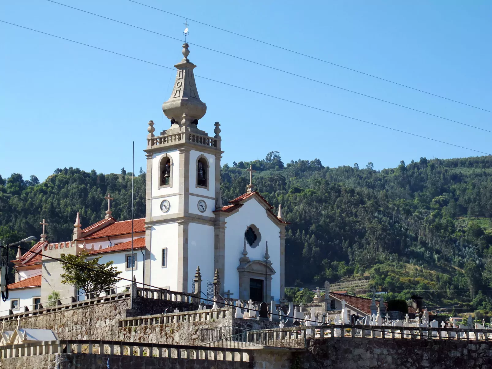 De Ferreira-Outside