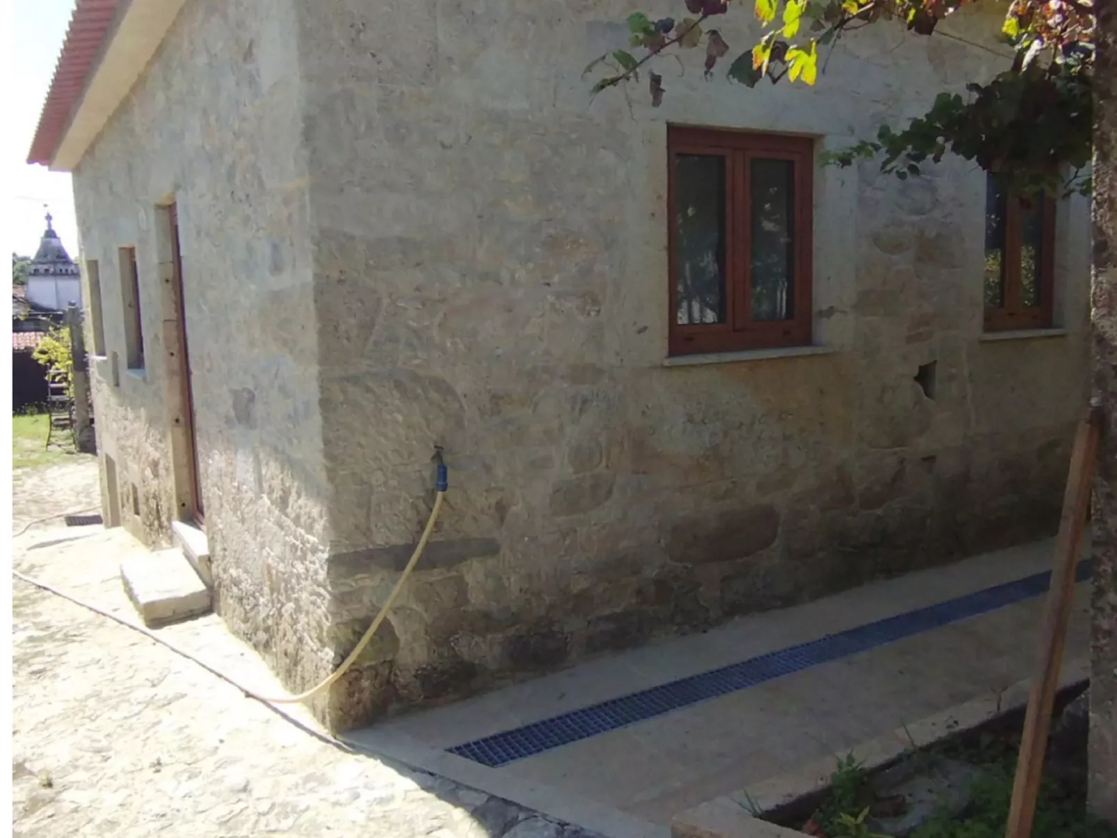 Pedra-Dedans