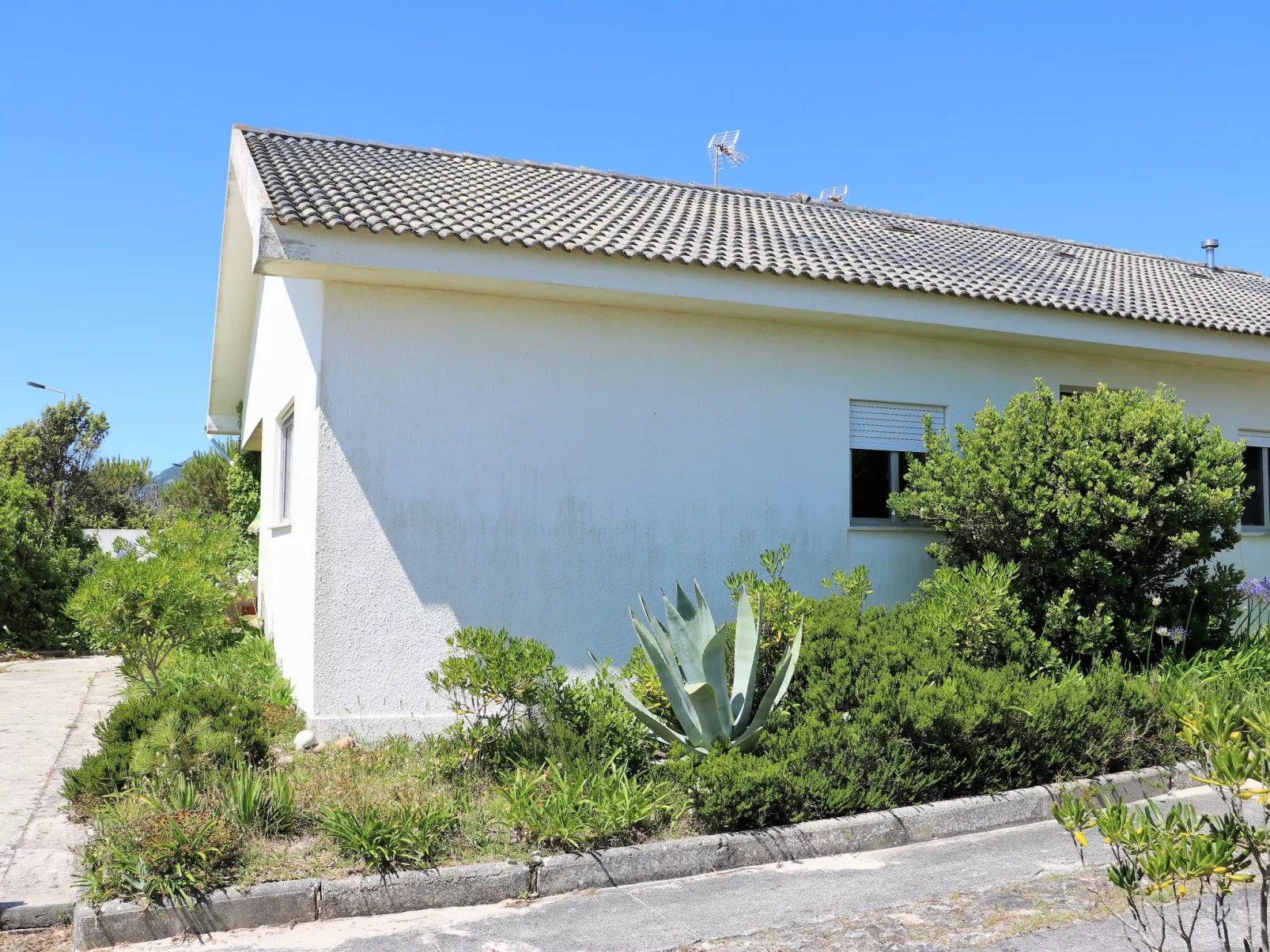 Da Praia-Outside