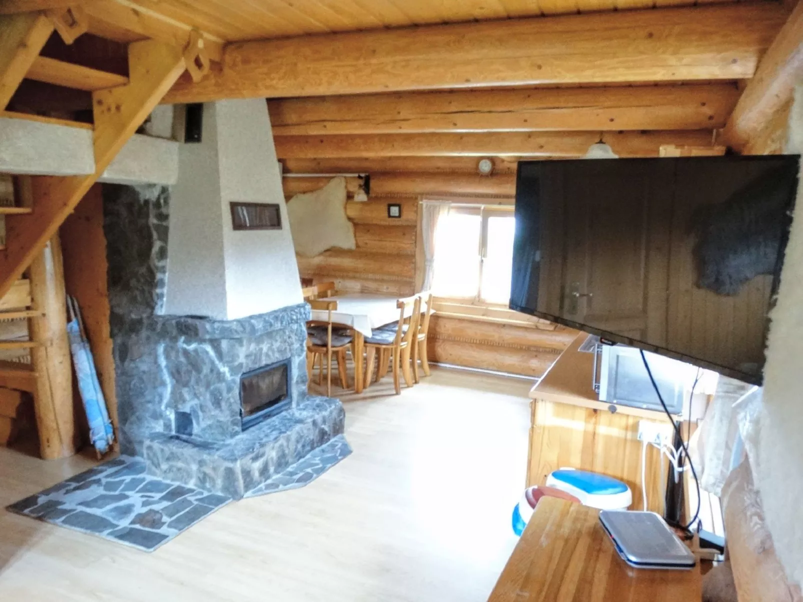 Fala nr 1-Inside