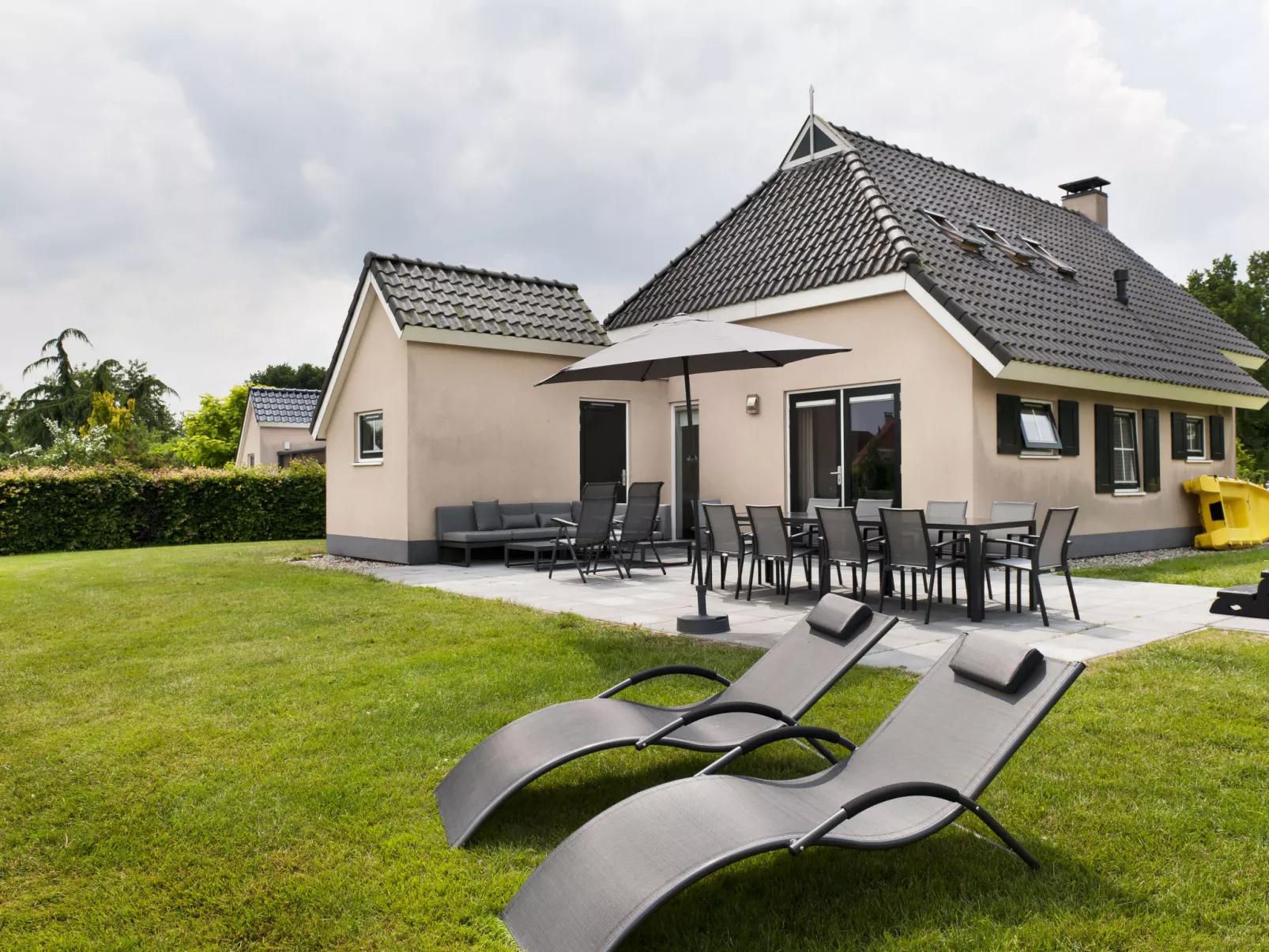 Lieskehuis Wellness de Luxe 10+2-Outside