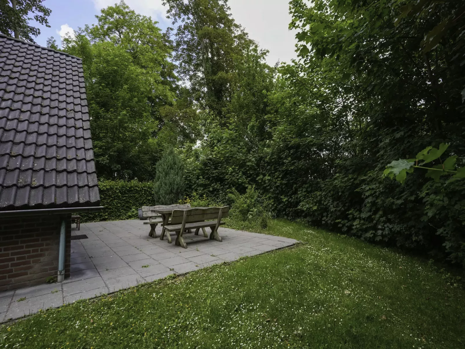 De Smokkelaar bg 127-Outside