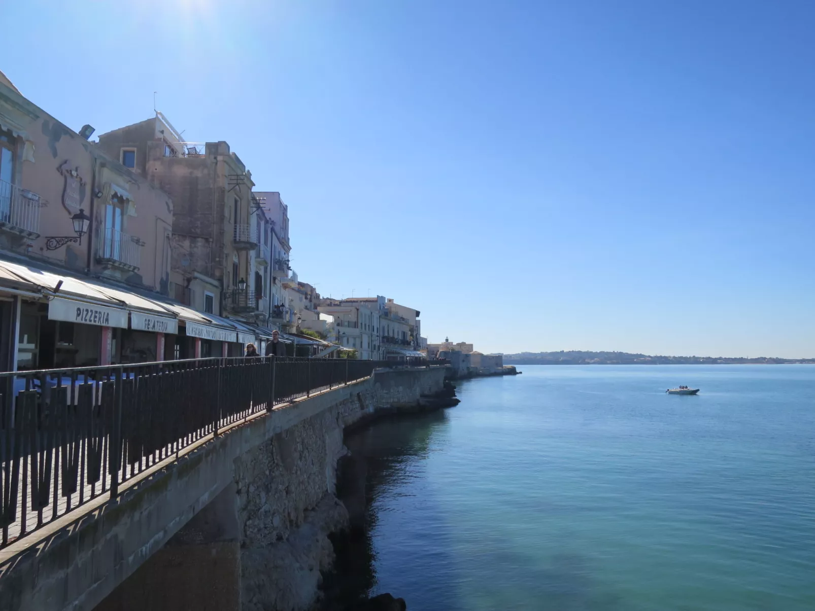 Eleonora-Area