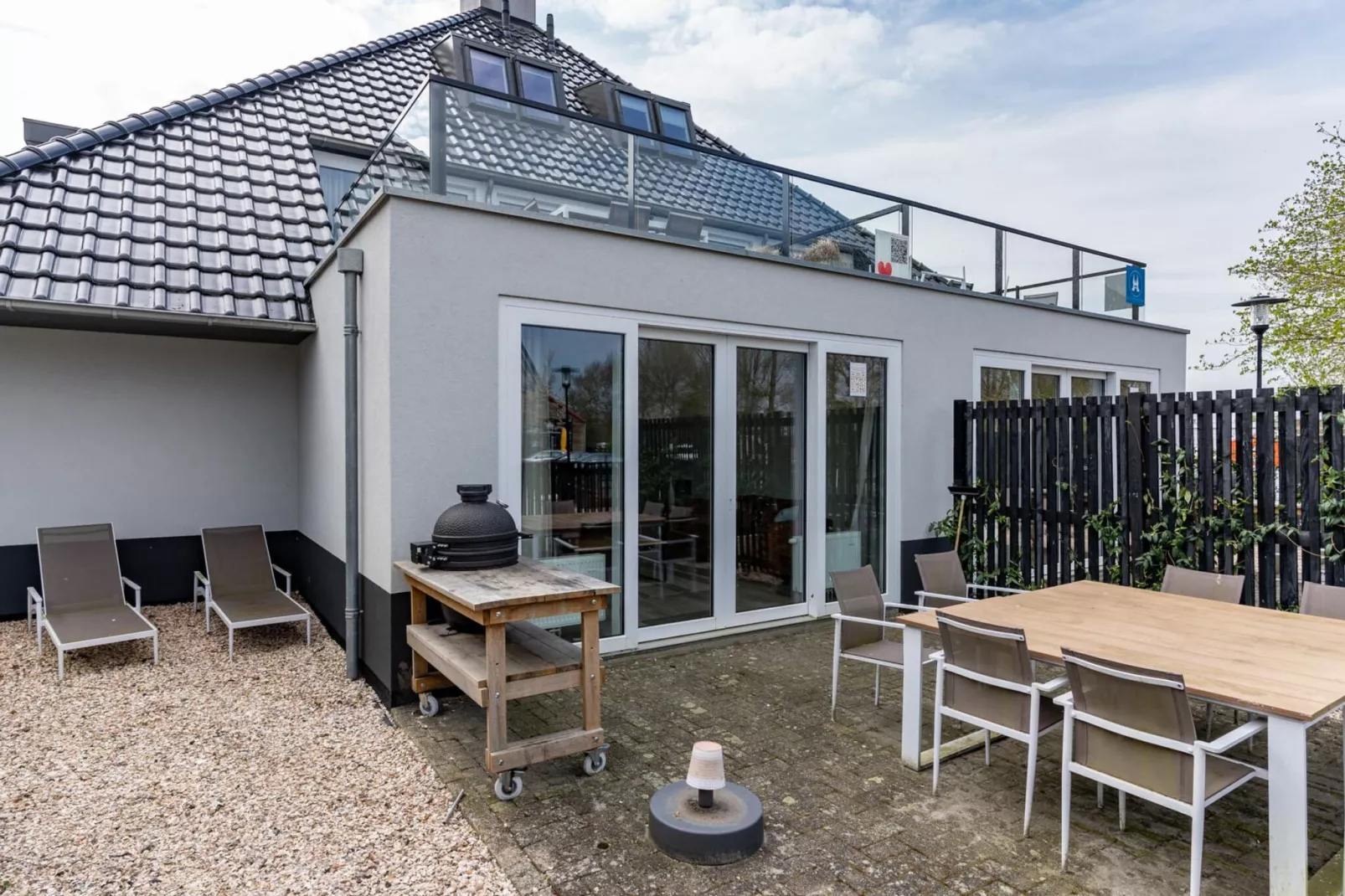 Appartement - Paviljoenwei 4  Sneek Offingawier 'Havenzicht'-Gardens summer