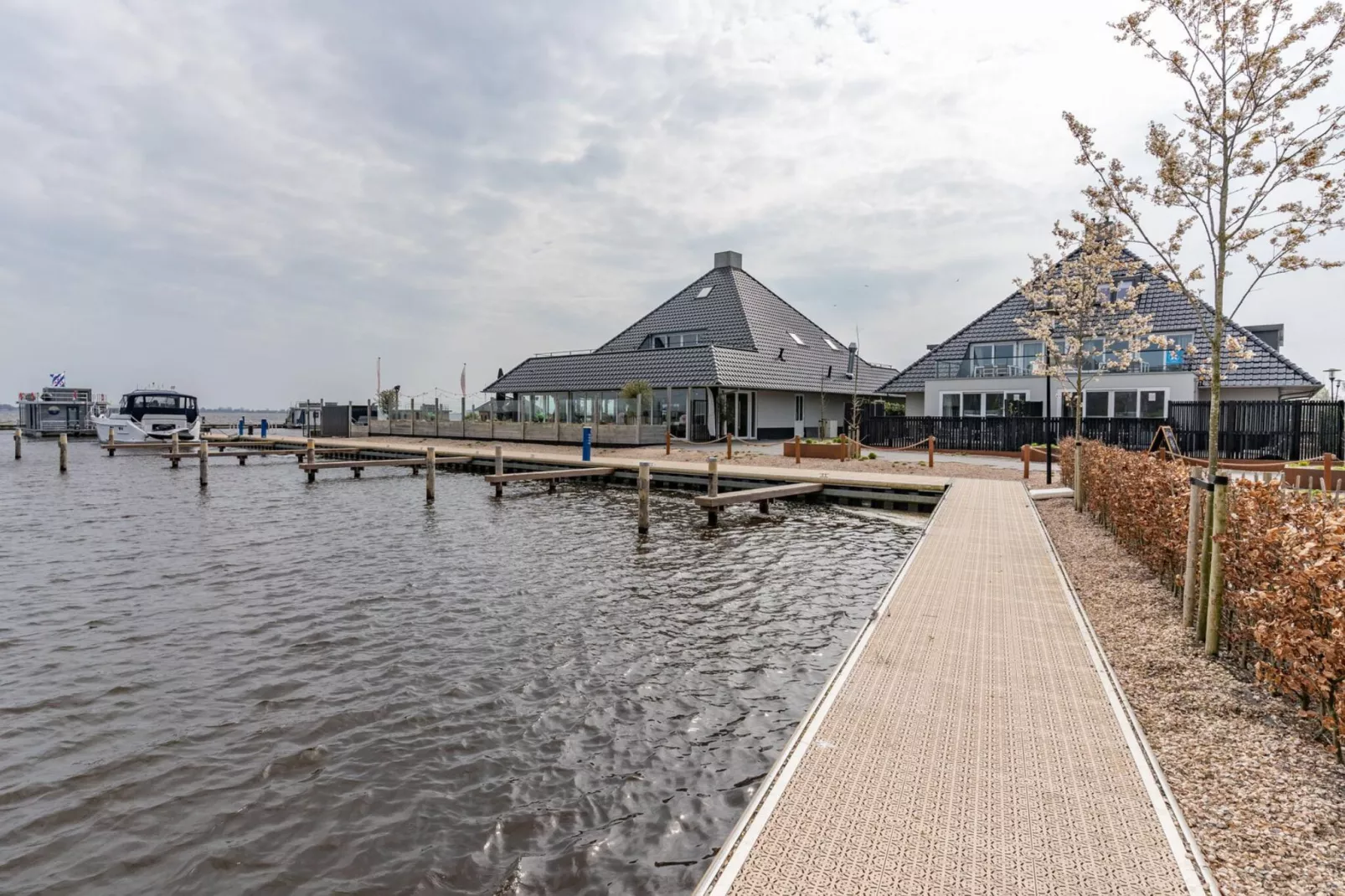 Appartement - Paviljoenwei 4  Sneek Offingawier 'Havenzicht'-Exterior summer