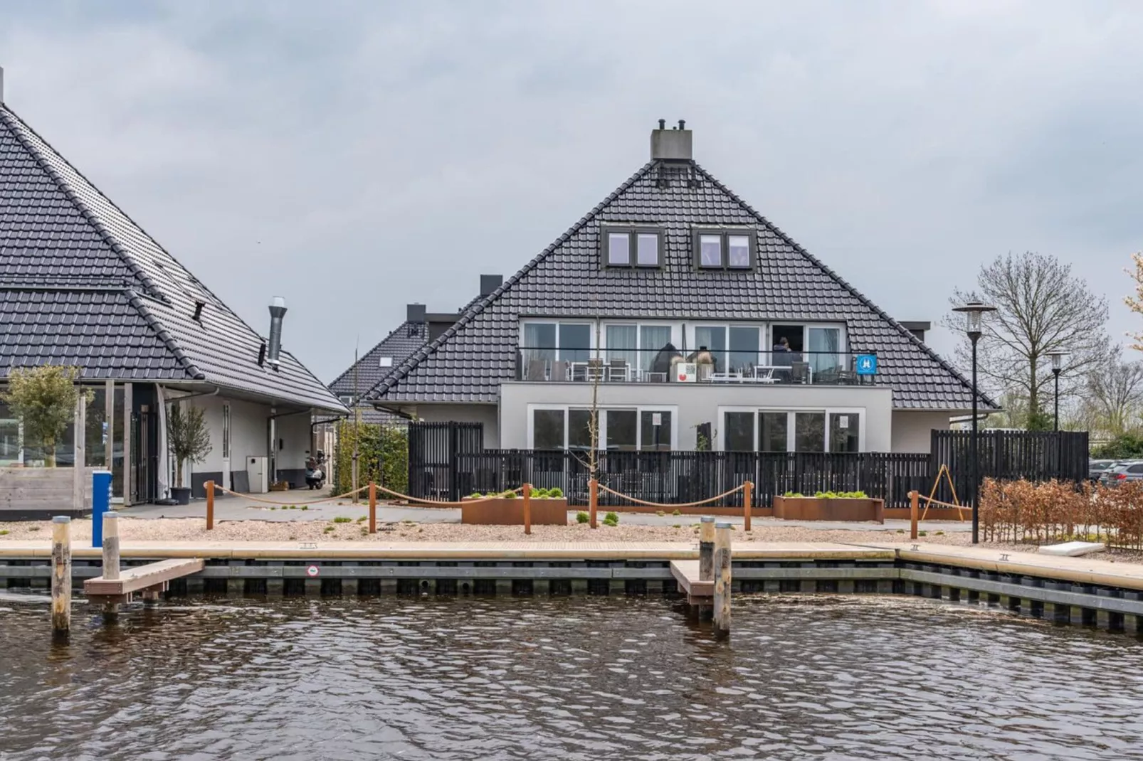 Appartement - Paviljoenwei 4  Sneek Offingawier 'Havenzicht'-Exterior summer