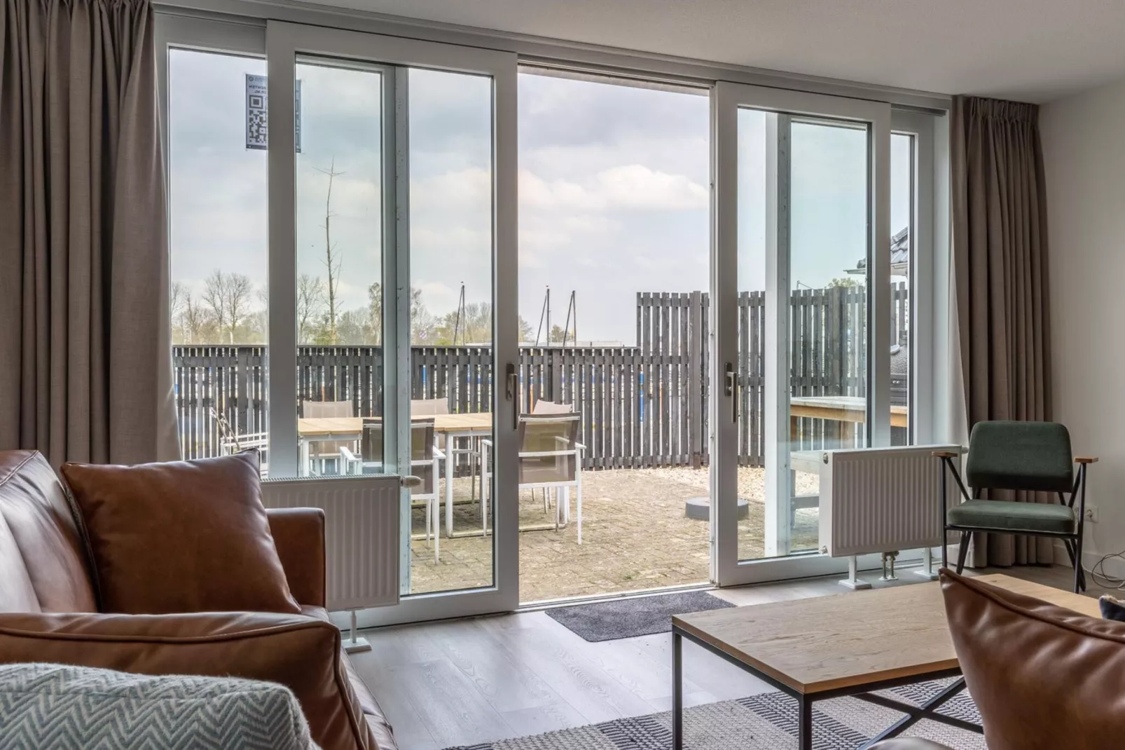 Appartement - Paviljoenwei 4  Sneek Offingawier 'Havenzicht'-Living room