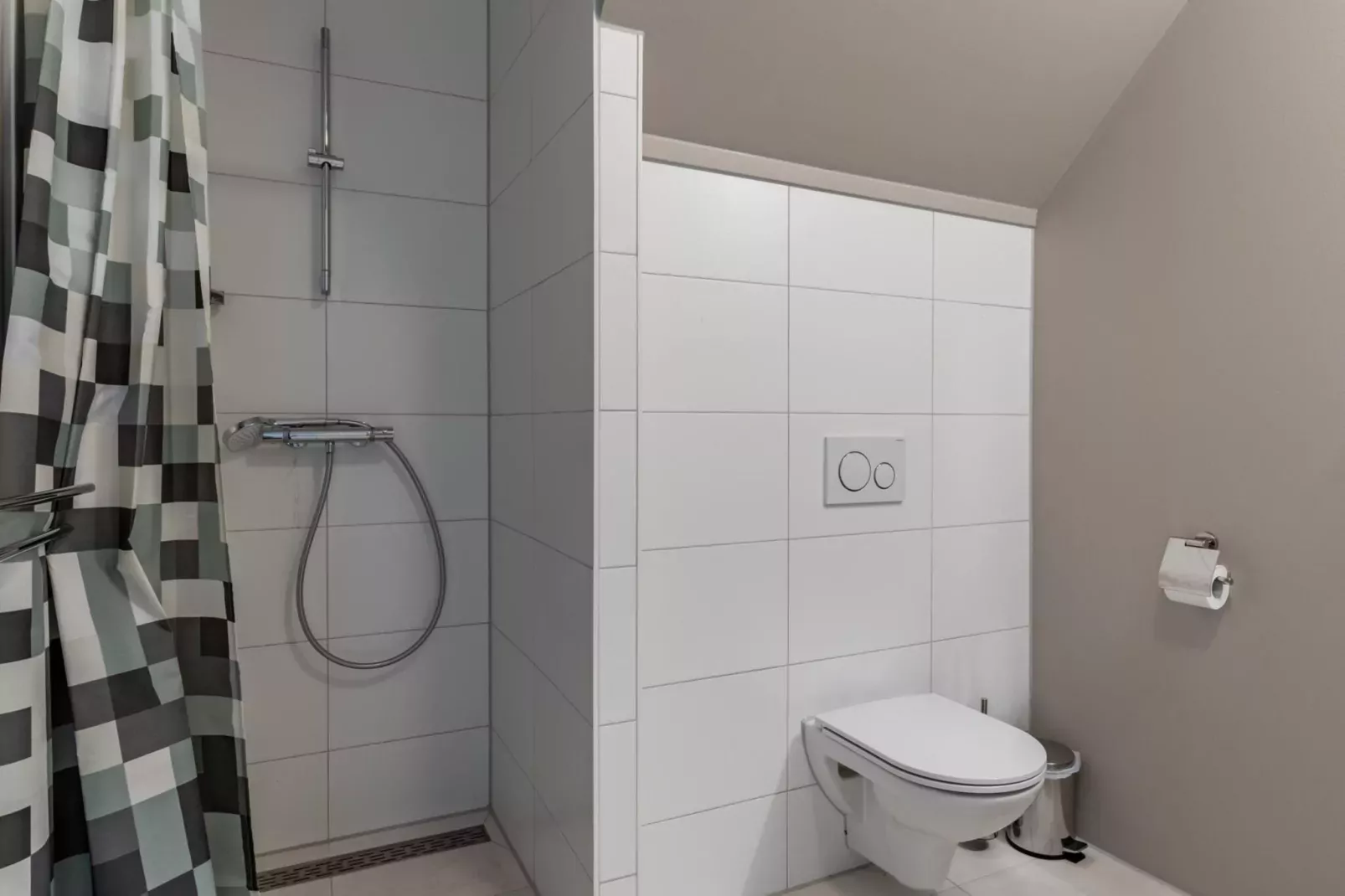 Appartement - Paviljoenwei 4  Sneek Offingawier 'Havenzicht'-Bathroom