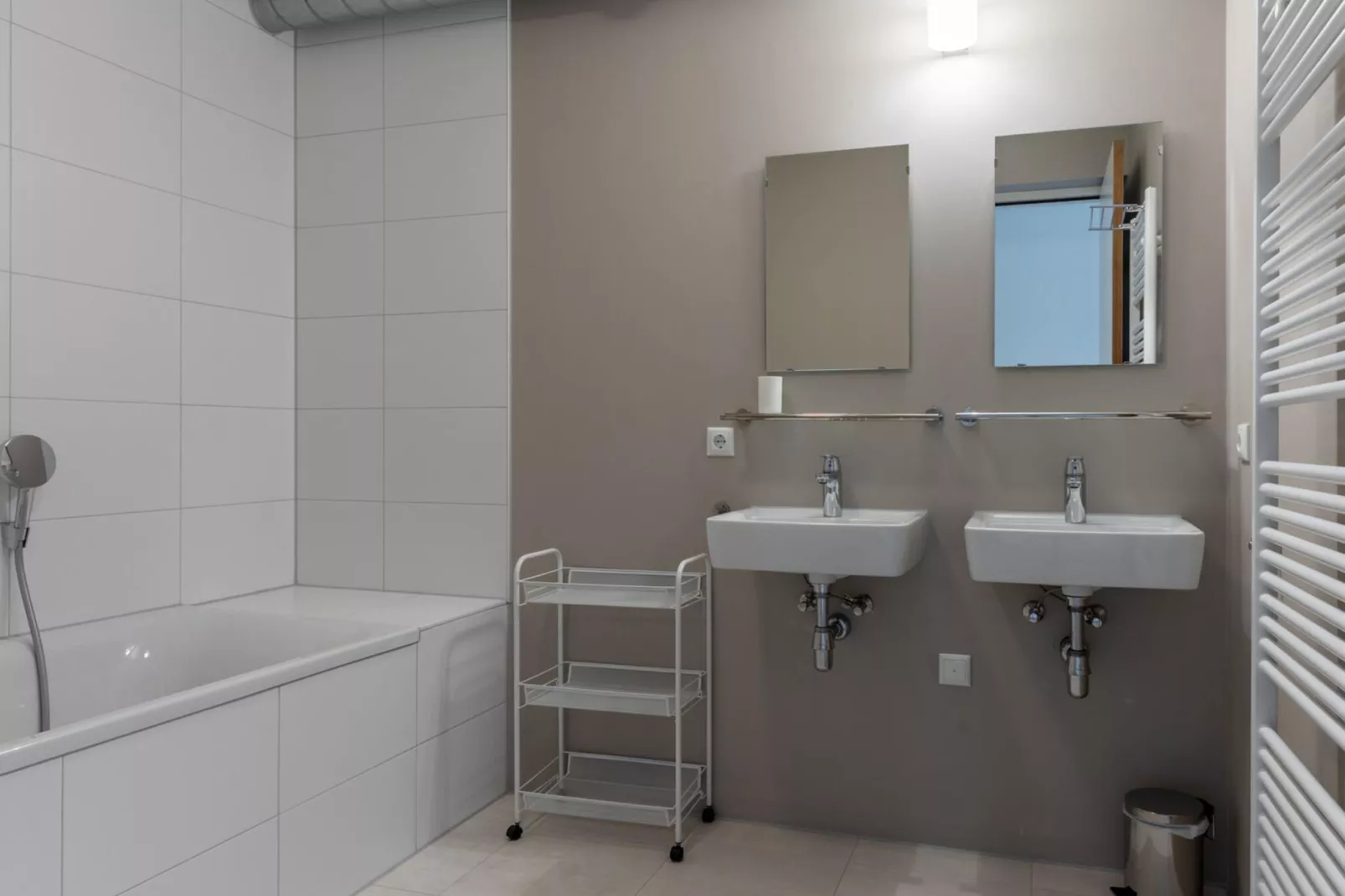 Appartement - Paviljoenwei 4  Sneek Offingawier 'Havenzicht'-Bathroom