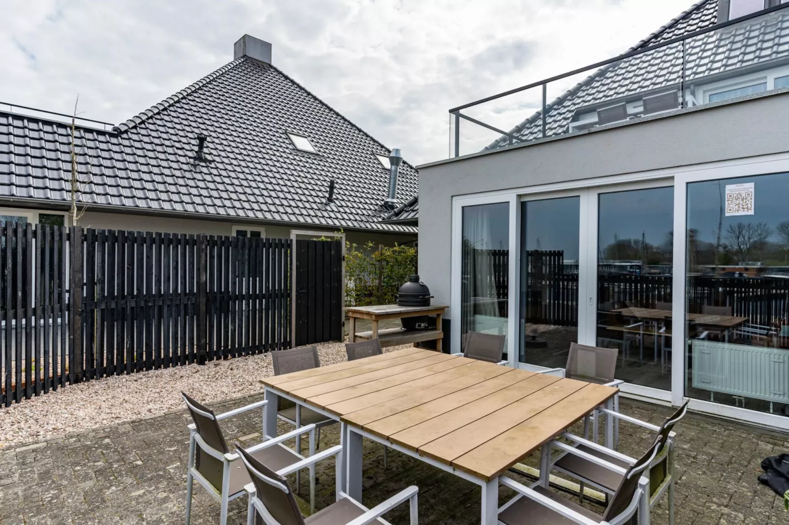Appartement - Paviljoenwei 4  Sneek Offingawier 'Havenzicht'-Gardens summer