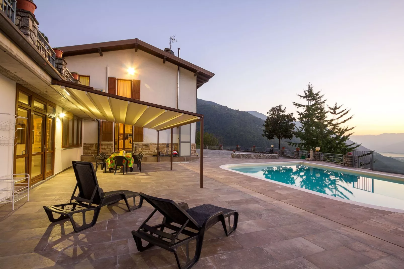 Villa Meraviglia-Außenbereich Sommer