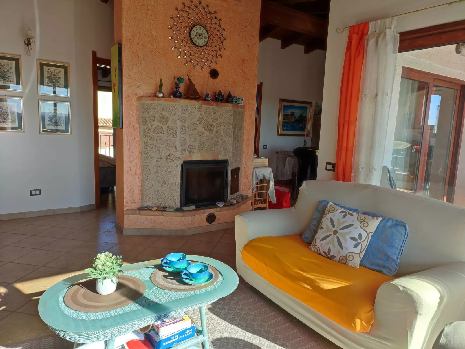 Sea view-Inside
