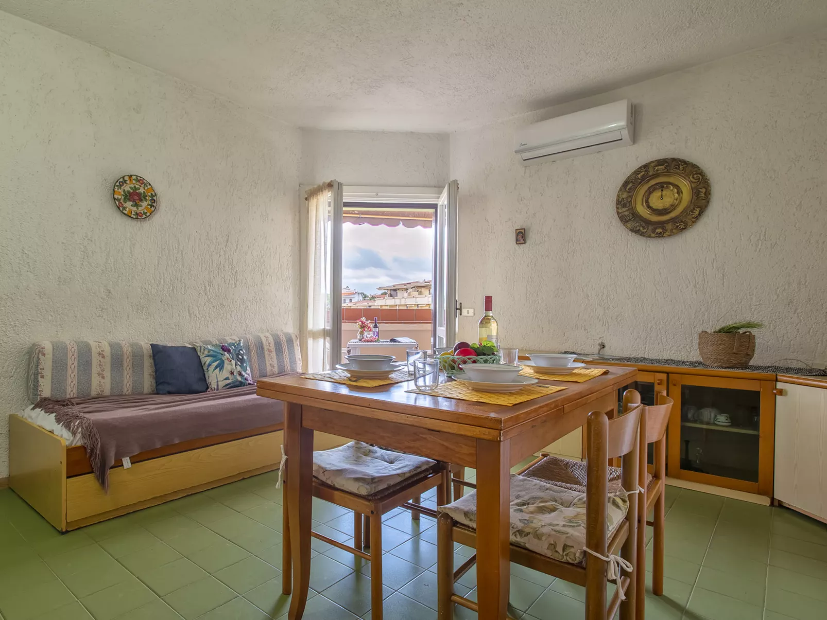 Iris 14, Terza Spiaggia-Inside