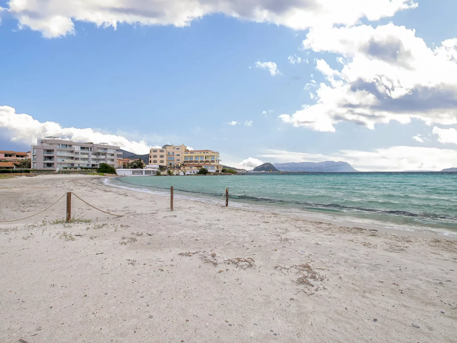 Iris 14, Terza Spiaggia-Outside