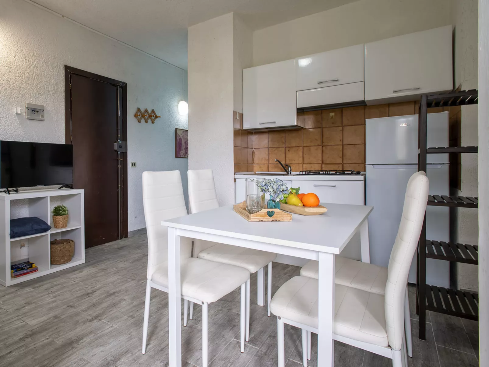 Iris 7, Terza Spiaggia-Inside