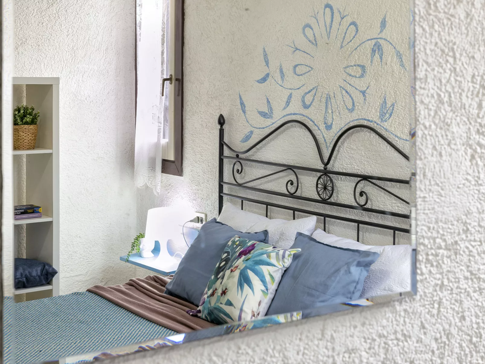Iris 7, Terza Spiaggia-Inside